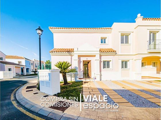 Foto 2 de Casa adosada en venta en Costa Esuri de 4 habitaciones con terraza y piscina