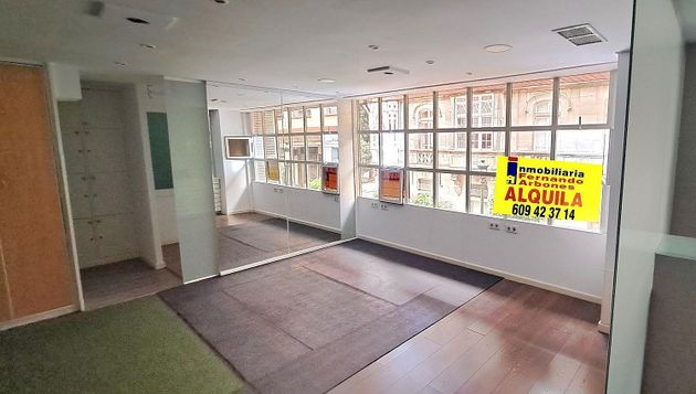 Foto 1 de Oficina en lloguer a Areal – Zona Centro de 63 m²