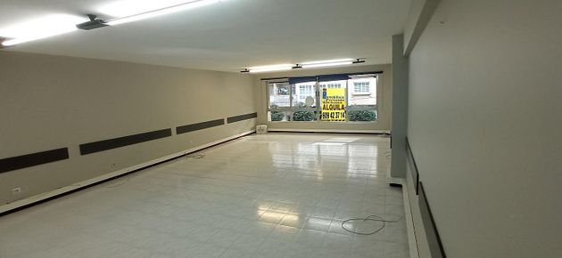 Foto 2 de Oficina en lloguer a O Berbés - Peniche de 206 m²