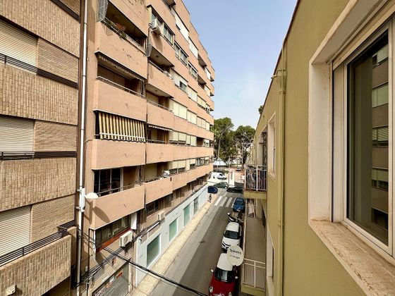 Foto 1 de Piso en venta en Elda de 5 habitaciones con terraza y balcón