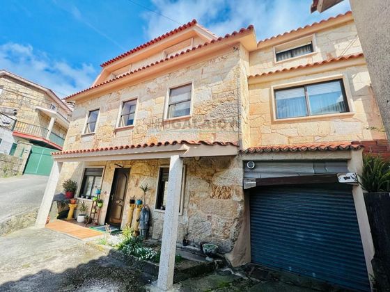 Foto 2 de Chalet en venta en Coruxo - Oia - Saiáns de 6 habitaciones con terraza y garaje
