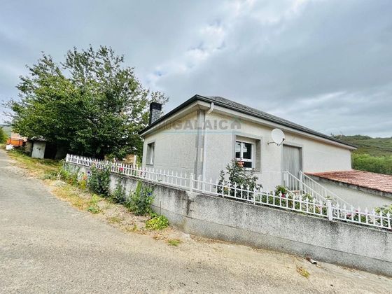 Foto 2 de Casa rural en venda a Riós de 4 habitacions amb garatge i jardí