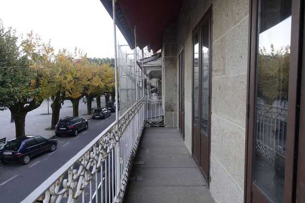 Foto 2 de Piso en venta en Mondariz de 2 habitaciones con balcón