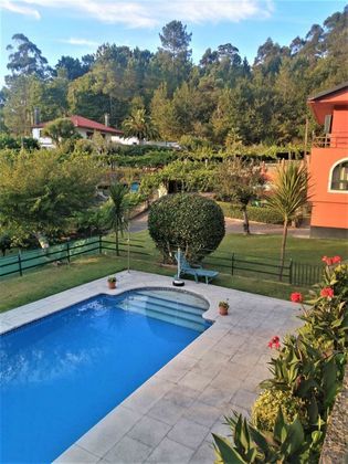 Foto 2 de Venta de chalet en Gondomar de 5 habitaciones con terraza y piscina