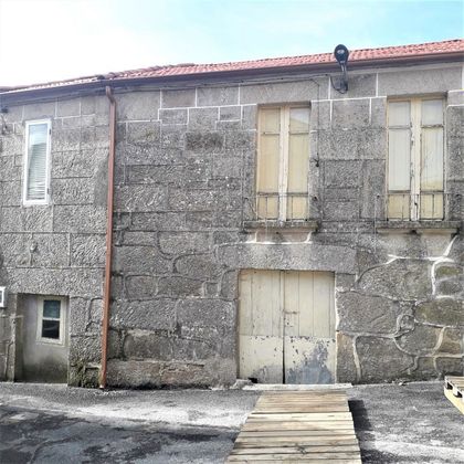 Foto 1 de Venta de casa en San Cristovo de Cea de 3 habitaciones y 140 m²