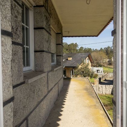 Foto 2 de Chalet en venta en Porriño (O) de 5 habitaciones con terraza y garaje