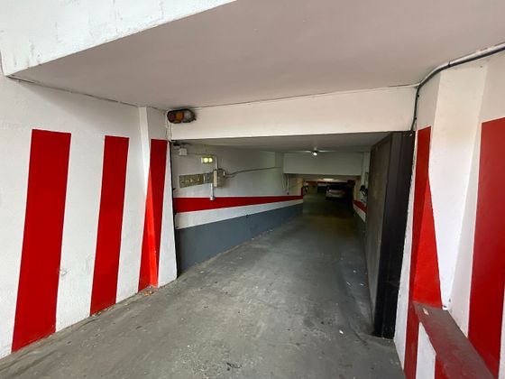 Foto 2 de Garaje en venta en calle Condado de Treviño de 11 m²