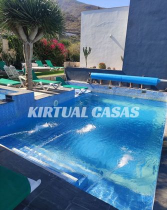 Foto 2 de Xalet en lloguer a Igueste de Candelaria de 5 habitacions amb terrassa i piscina