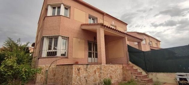 Foto 1 de Casa en venta en Villaluenga de la Sagra de 3 habitaciones con terraza y jardín