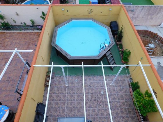 Foto 2 de Casa en venda a Chozas de Canales de 4 habitacions amb terrassa i piscina
