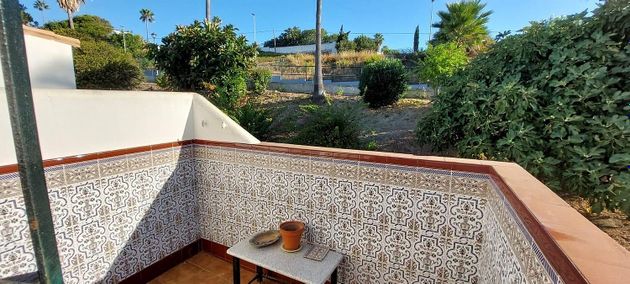 Foto 2 de Alquiler de casa en San García de 3 habitaciones con terraza y piscina