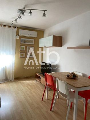Foto 1 de Piso en venta en Montbau de 2 habitaciones con aire acondicionado y calefacción