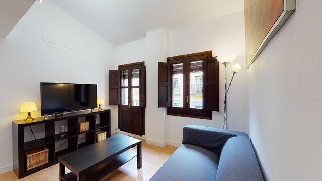 Foto 2 de Venta de piso en calle De Les Semoleres de 2 habitaciones con balcón y aire acondicionado