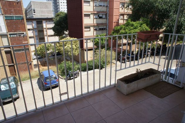 Foto 1 de Pis en venda a Montbau de 3 habitacions amb garatge i balcó