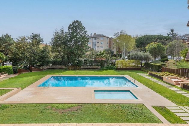 Foto 2 de Pis en venda a calle De Bosch i Gimpera de 4 habitacions amb terrassa i piscina