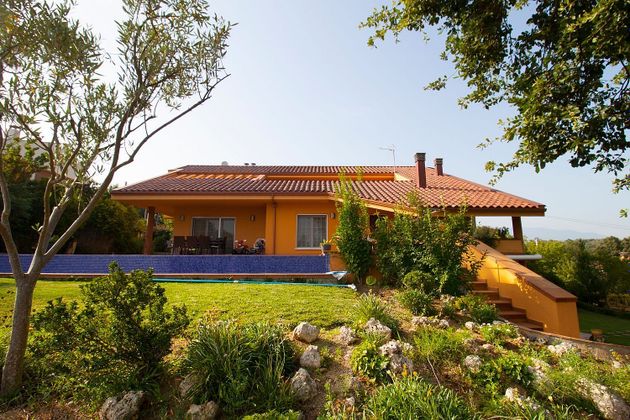Foto 1 de Xalet en venda a Llinars del Valles de 6 habitacions amb terrassa i piscina