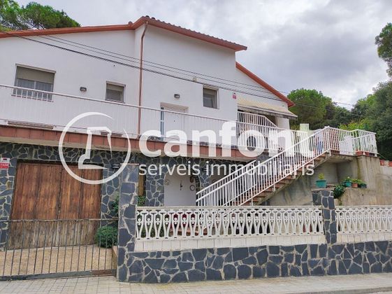 Foto 1 de Xalet en venda a calle Urbsan T Josep de 2 habitacions amb terrassa i garatge