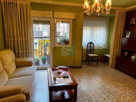 Foto 2 de Pis en venda a Delicias de 3 habitacions amb terrassa i calefacció