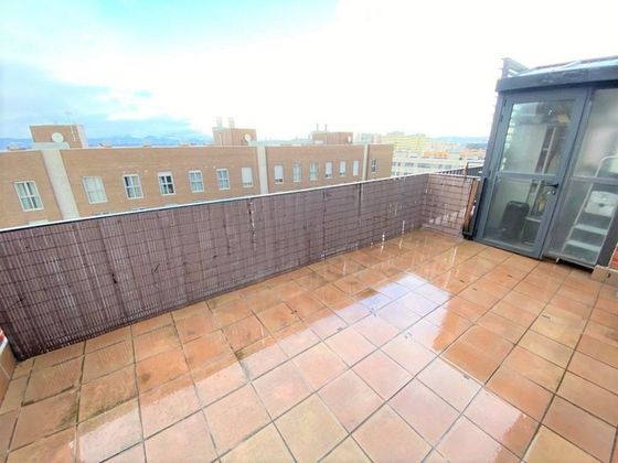 Foto 1 de Àtic en venda a Zabalgana - Ariznabarra de 3 habitacions amb terrassa i garatge