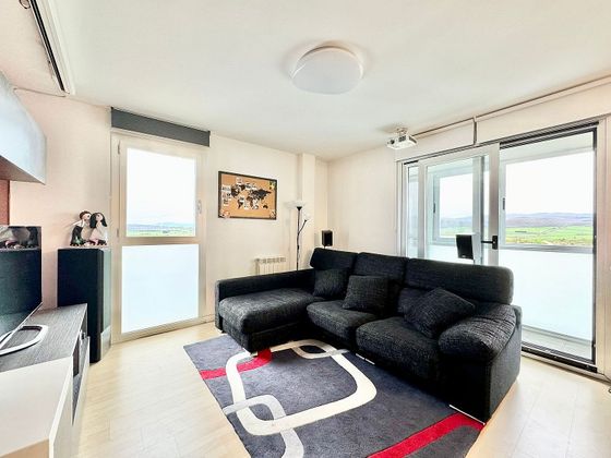 Foto 1 de Àtic en venda a Salburua de 3 habitacions amb terrassa i garatge