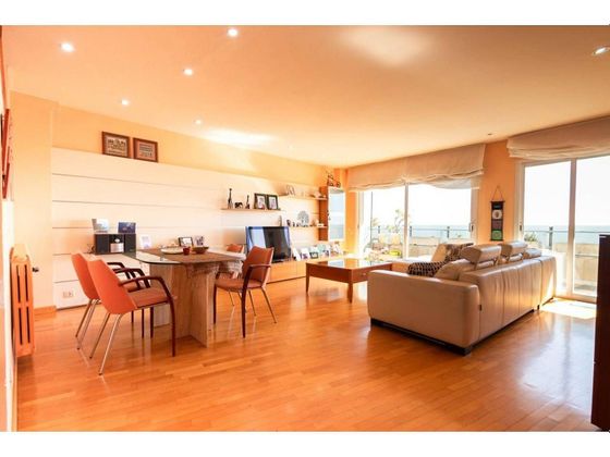Foto 1 de Dúplex en venda a Vallparadís de 4 habitacions amb terrassa i garatge