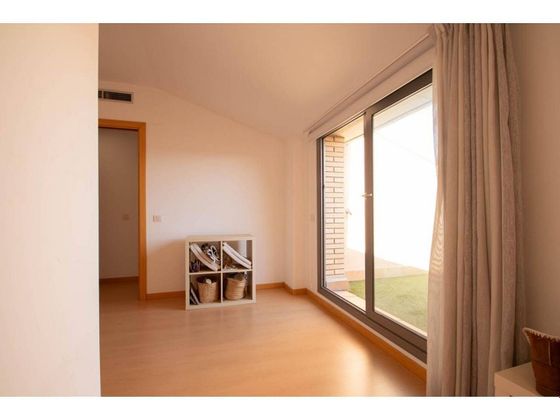 Foto 2 de Dúplex en venta en Can Palet de 4 habitaciones con terraza y balcón