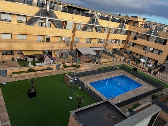 Foto 2 de Venta de ático en Utebo de 2 habitaciones con terraza y piscina