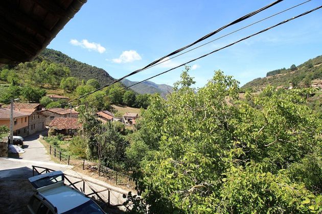 Foto 1 de Venta de casa rural en Pesaguero de 3 habitaciones y 232 m²