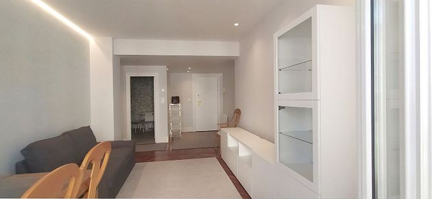 Foto 2 de Alquiler de piso en calle Gordóniz de 3 habitaciones con muebles y balcón