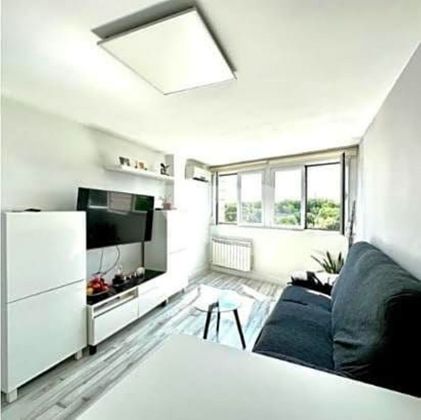 Foto 1 de Venta de piso en Ventas de 3 habitaciones con aire acondicionado y calefacción