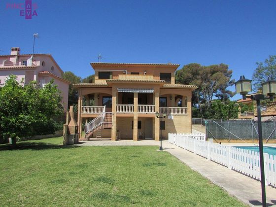 Foto 1 de Casa en venda a Els Munts de 4 habitacions amb terrassa i piscina