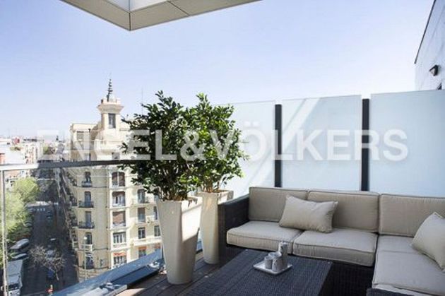 Foto 2 de Venta de ático en Argüelles de 1 habitación con terraza y aire acondicionado