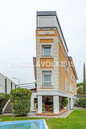 Foto 1 de Venta de casa en Palomas de 5 habitaciones con terraza y piscina