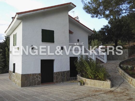 Foto 2 de Xalet en venda a Santa María de la Alameda de 4 habitacions amb terrassa i piscina