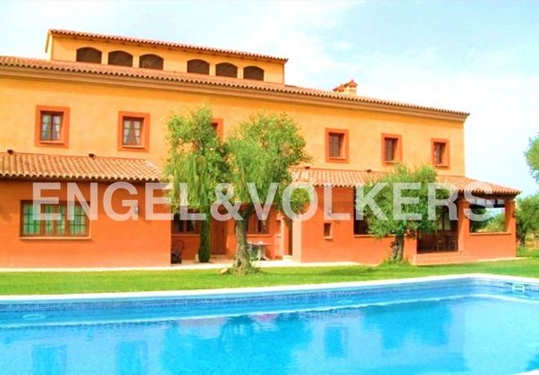 Foto 1 de Xalet en venda a Calzada de Oropesa de 17 habitacions amb terrassa i piscina