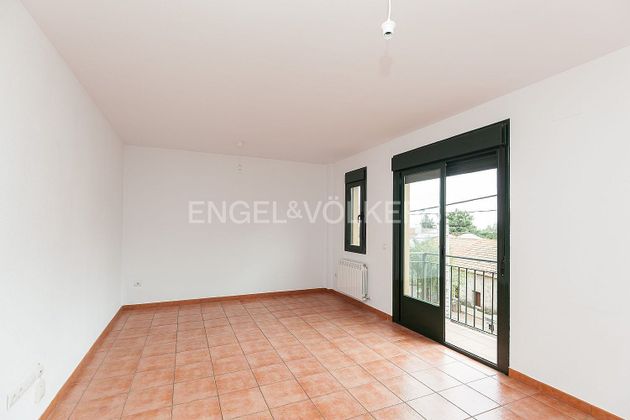 Foto 2 de Dúplex en venta en Becerril de la Sierra de 3 habitaciones con balcón y calefacción