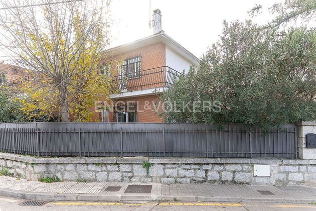 Foto 2 de Casa en venta en Soto del Real de 3 habitaciones con terraza y jardín