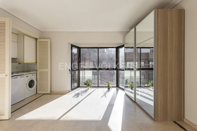 Foto 2 de Venta de ático en Piovera - Conde Orgaz de 1 habitación con terraza y piscina