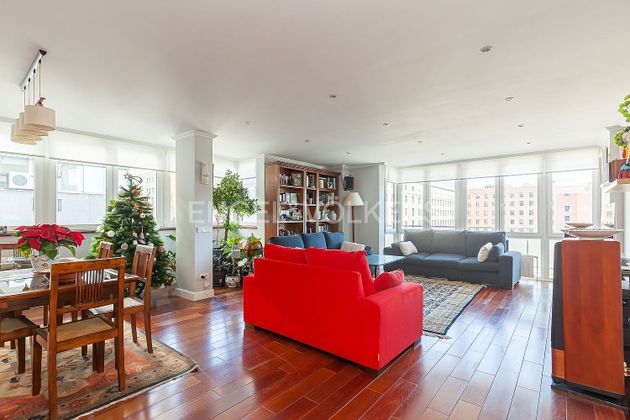 Foto 1 de Piso en venta en Nuevos Ministerios - Ríos Rosas de 5 habitaciones con terraza y garaje