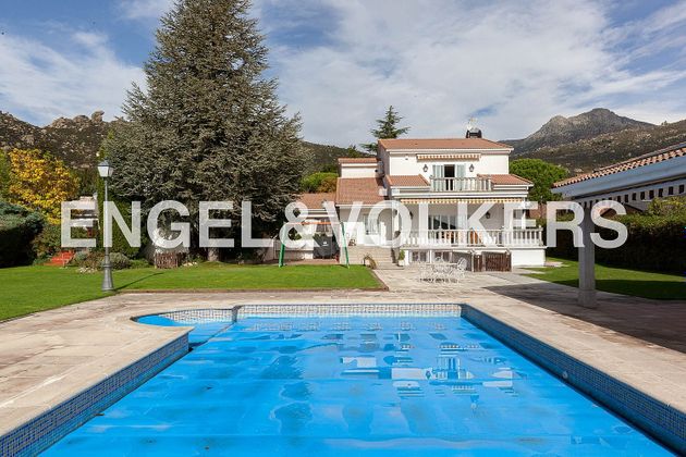 Foto 2 de Xalet en venda a Becerril de la Sierra de 8 habitacions amb terrassa i piscina