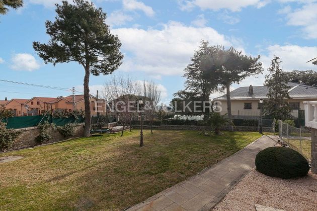 Foto 2 de Chalet en venta en Jardín de los Reyes - Parque Real de 8 habitaciones con terraza y piscina
