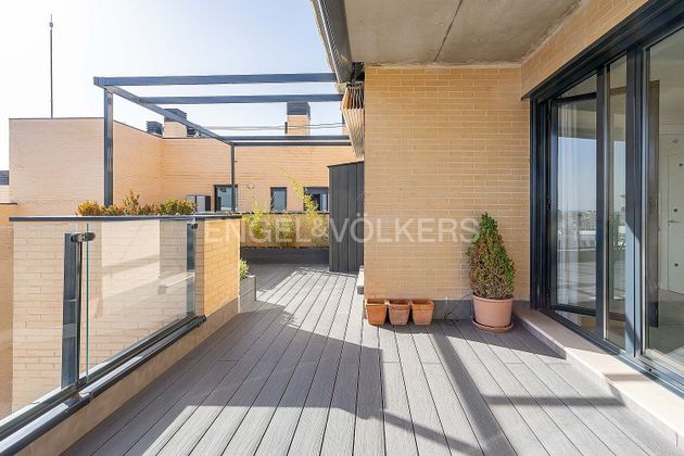 Foto 1 de Àtic en venda a Tempranales de 4 habitacions amb terrassa i piscina