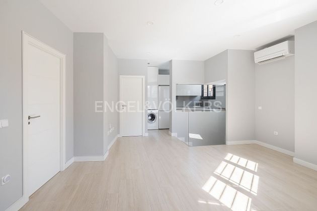 Foto 2 de Alquiler de piso en Palos de Moguer de 2 habitaciones con aire acondicionado y ascensor