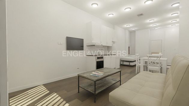 Foto 1 de Alquiler de piso en Quintana de 1 habitación y 40 m²