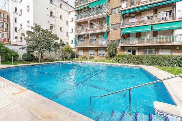 Foto 1 de Venta de piso en Ventas de 4 habitaciones con terraza y piscina