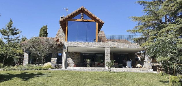 Foto 2 de Alquiler de chalet en Berrocales de Jarama de 6 habitaciones con terraza y piscina