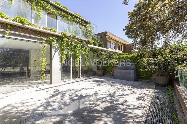 Foto 1 de Casa en venda a Aravaca de 5 habitacions amb terrassa i piscina