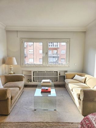 Foto 2 de Piso en alquiler en El Viso de 2 habitaciones con terraza y aire acondicionado