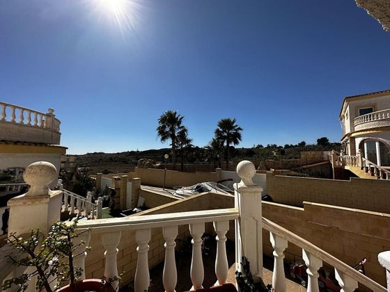 Foto 2 de Xalet en venda a Monforte del Cid de 3 habitacions amb terrassa i jardí