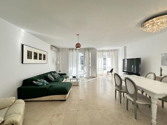 Foto 2 de Pis en venda a Centro - Alicante de 3 habitacions amb terrassa i aire acondicionat